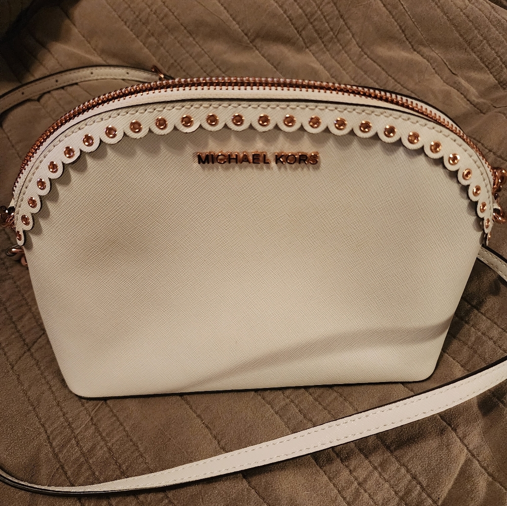 Off white Michael Kors crossbody purse like new